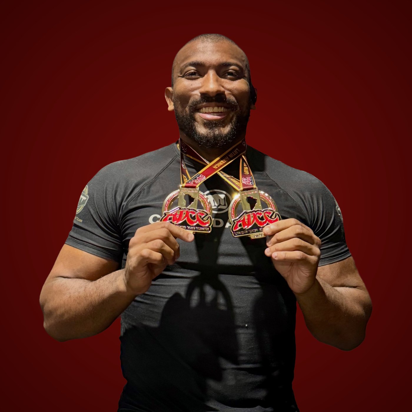 Pedro Bombom com as medalhas — 1